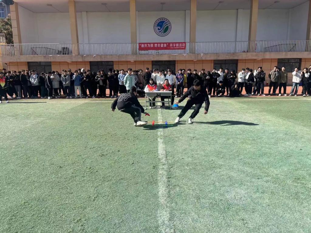 谈球吧体育