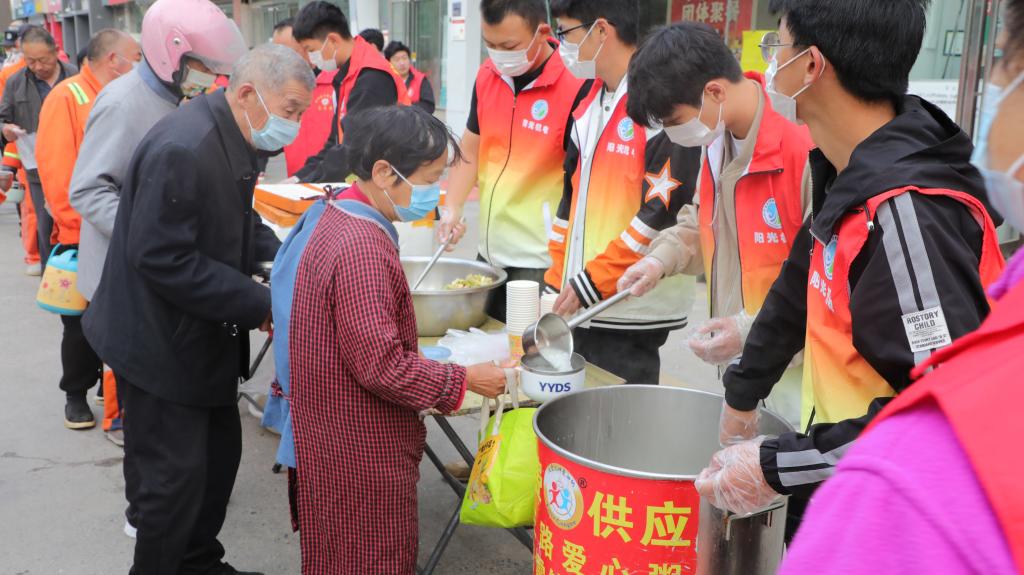 谈球吧体育