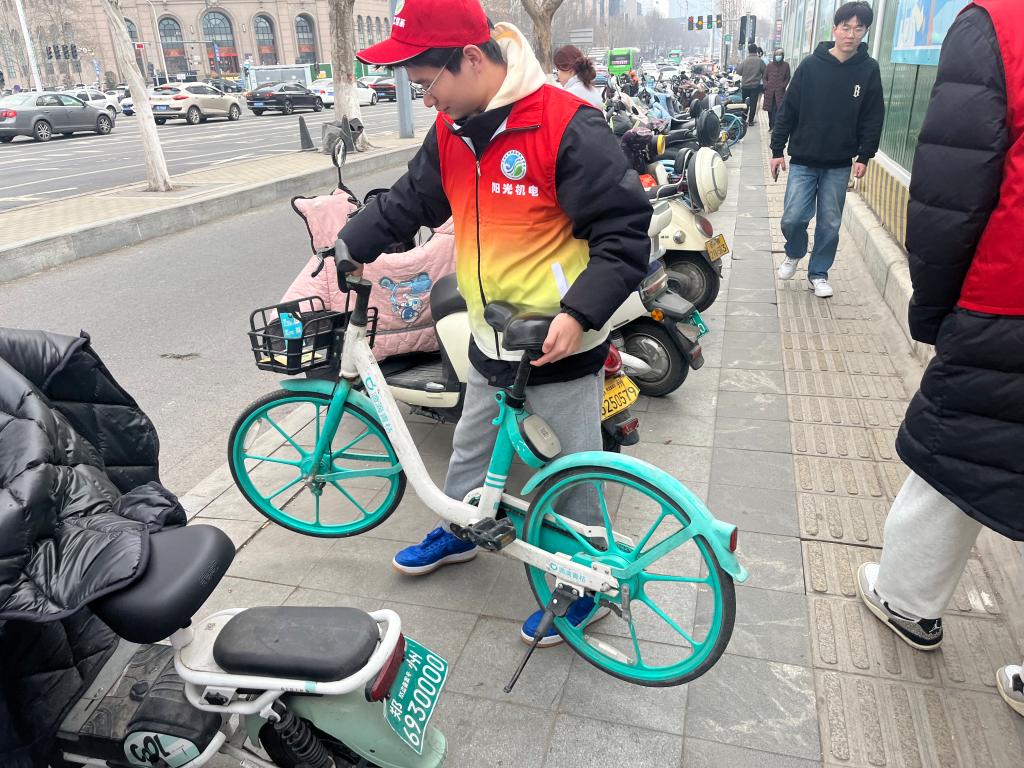 谈球吧体育